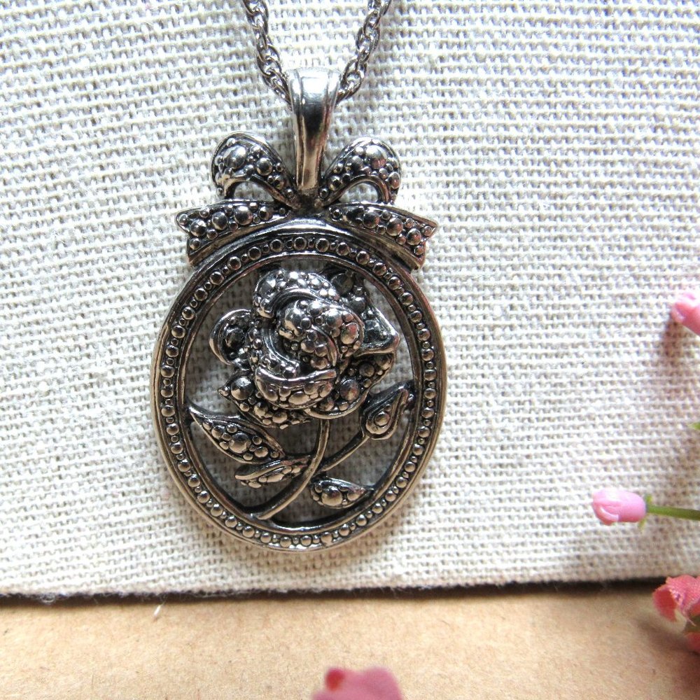 GRANDMOTHER I Love You Silver tone Pendant Charm Necklace Rose Lovely Gift